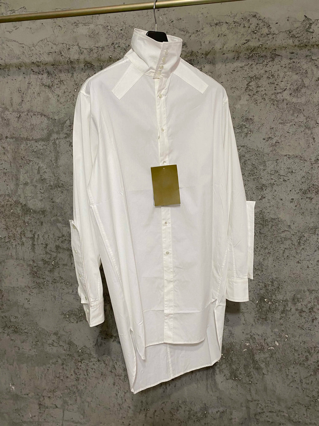 White mid-length single-breasted versatile shirt, short front and long back, long-sleeved shirt, loose top — image 3