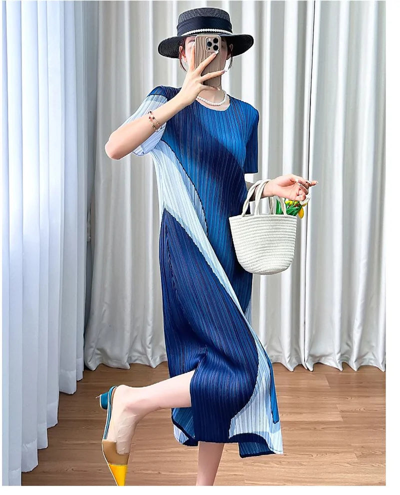 Womens Dresses Evening Dresses Summer Round Neck Color Matching Temperament Comfortable Dress Loose Design pleated loose dress — image 1
