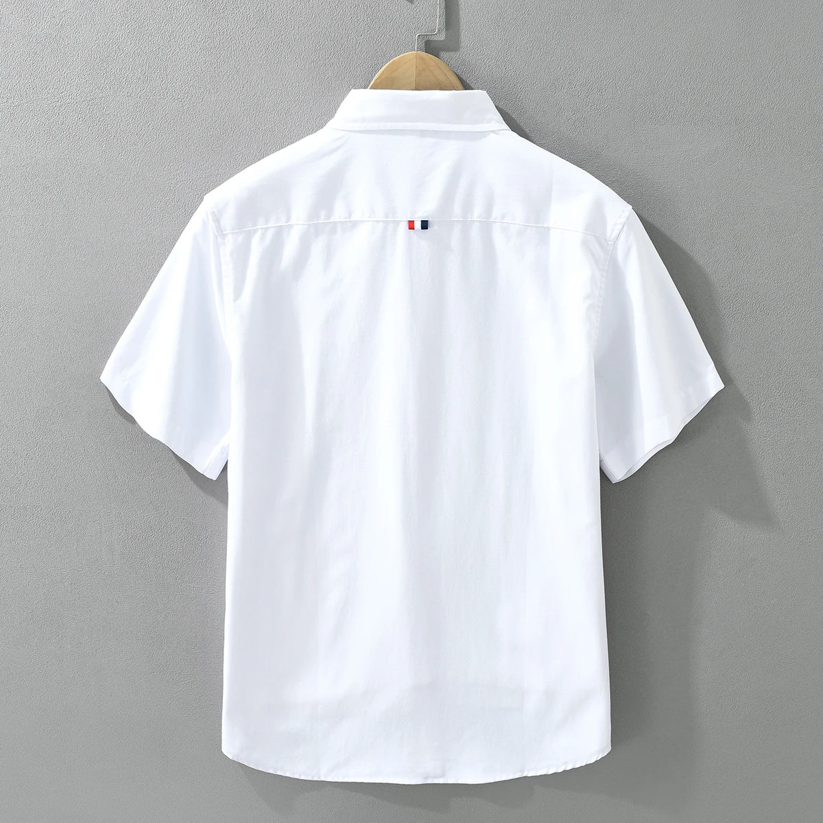 Men's 100% Cotton Short-Sleeve Shirt – Classic Turn-Down Collar, Slim Fit with Chest Pocket & Striped Detail — image 2