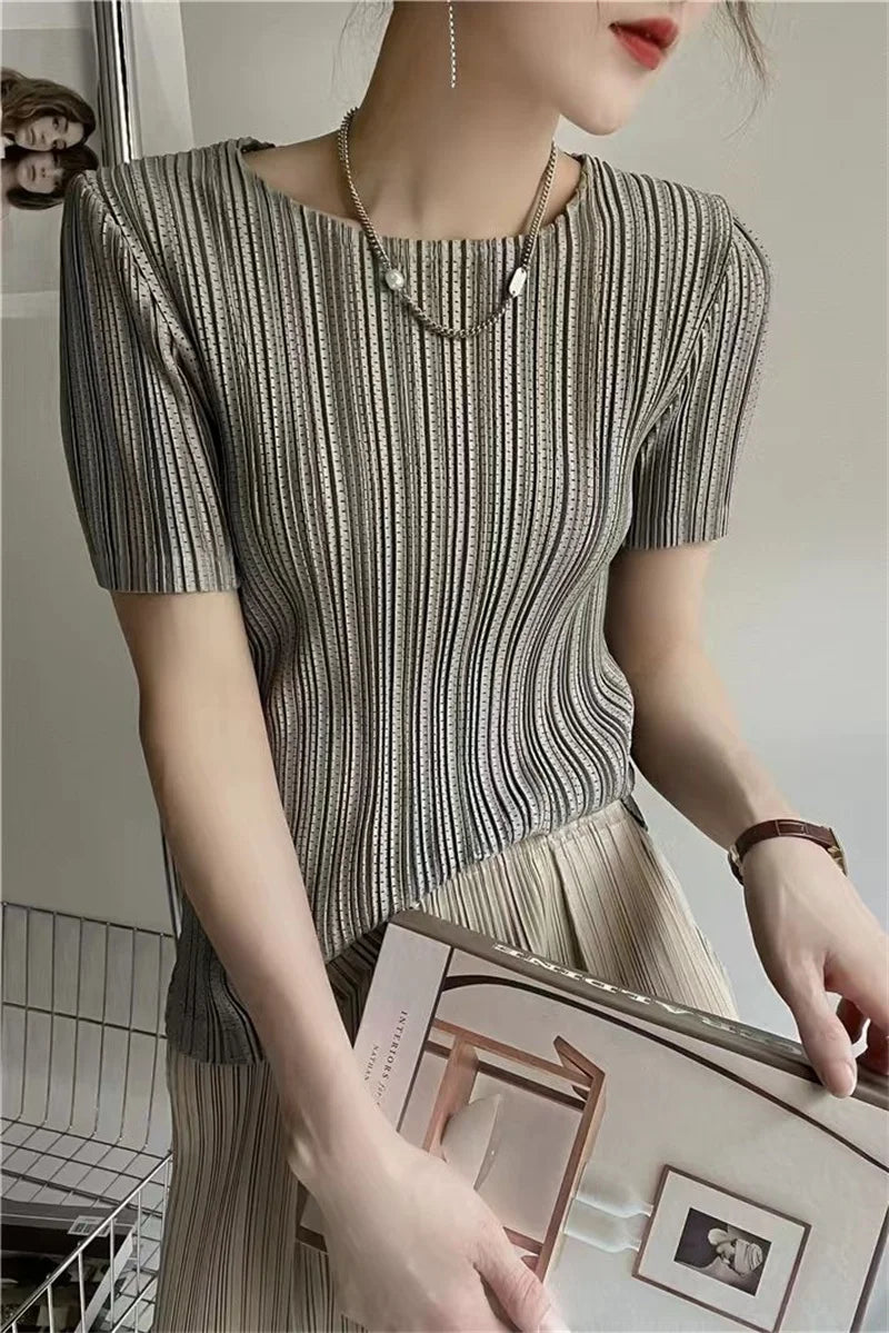 Woman Clothing  Top Women Miyake Pleated Short-sleeved Female Summer Thin Elastic Round Neck Joker Slim Pleated Hollow T-shirt — image 2