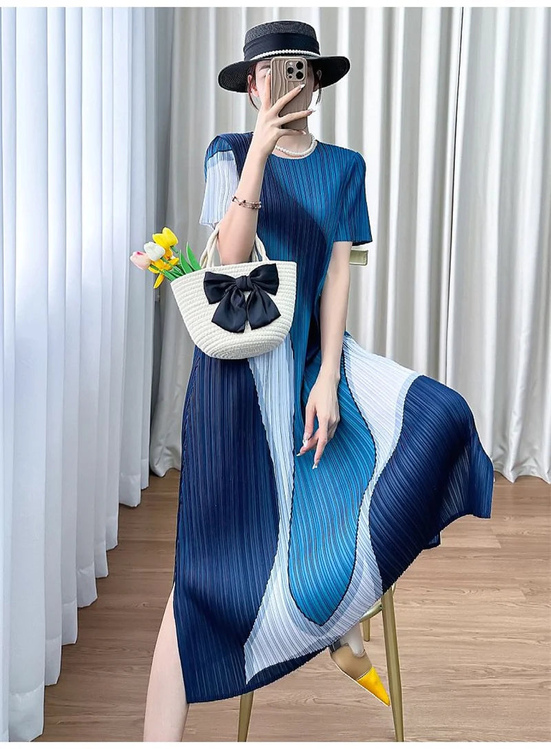 Womens Dresses Evening Dresses Summer Round Neck Color Matching Temperament Comfortable Dress Loose Design pleated loose dress — image 2